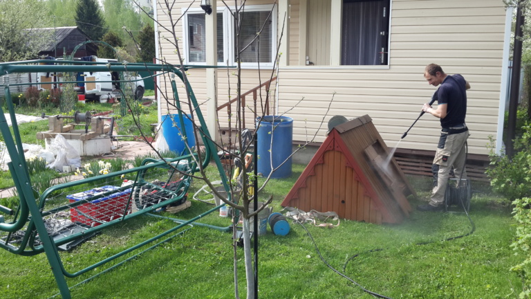 Чистая вода на участке: Как дезинфицировать колодец после паводка